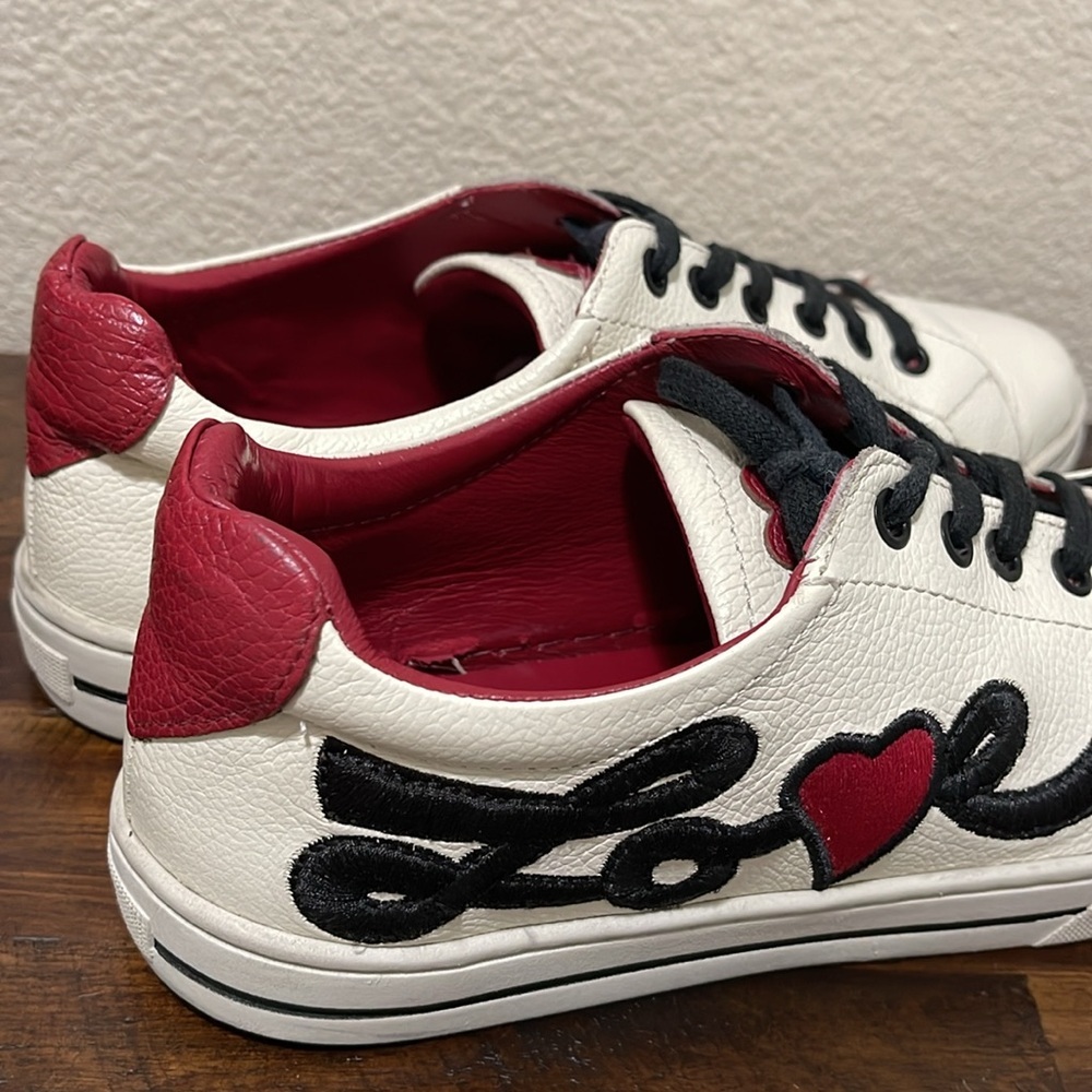Brighton Love Me Beige Red Sneakers size 8.5 Valentines - Picture 15 of 17